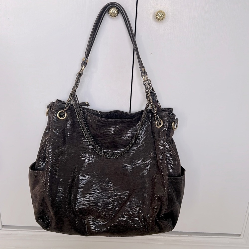 EUC Chez Brown Embossed Leather Shoulder Bag w/chain & Leather Strap w/Zipper
